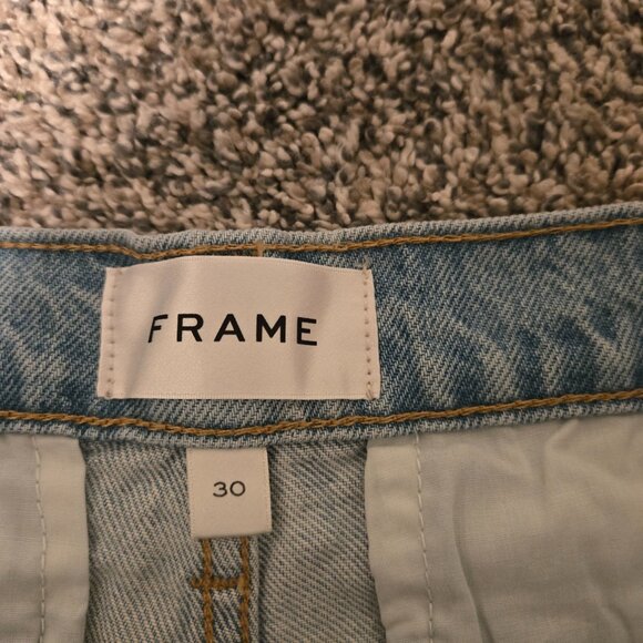 NWT Frame Le Bardot Exposed Button Jean Shorts Trevi Light Blue Wash 30 - Picture 3 of 5
